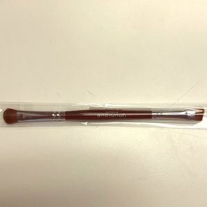 Younique liner/shader brush